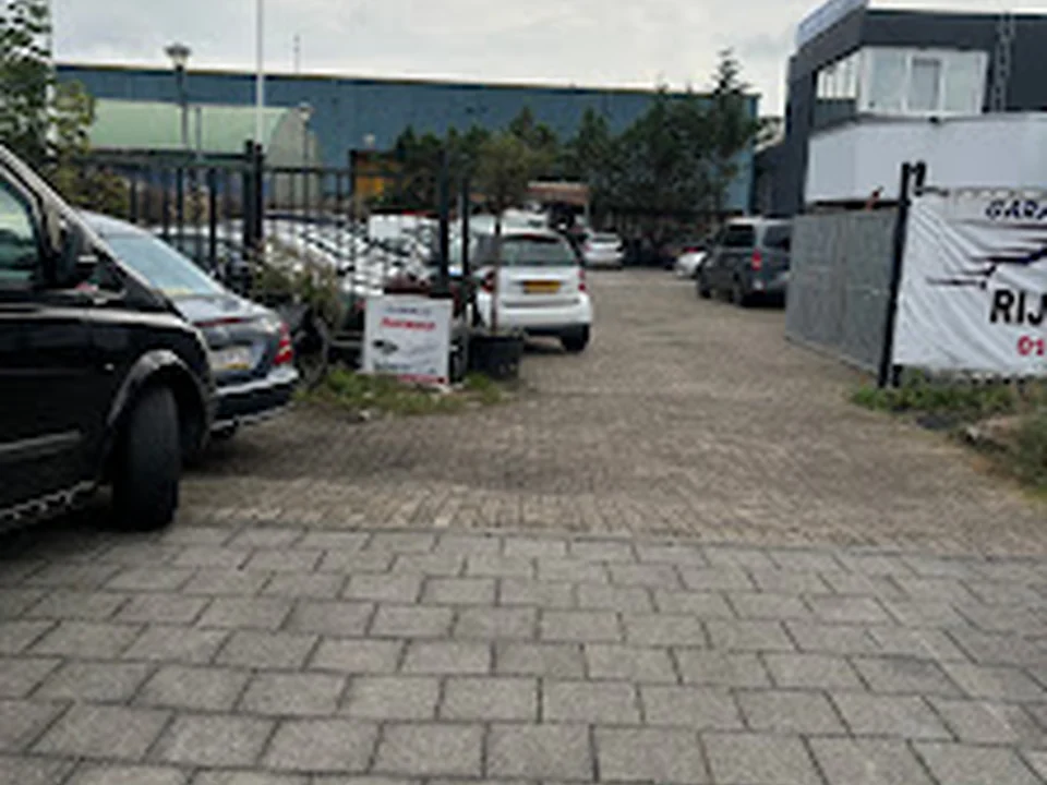 Garage Bloemhof Apk station Rotterdam