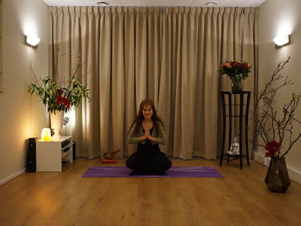 De Witte Vlam Yoga Rotterdam - ademhalingstherapie, yogalessen, privélessen en workshops