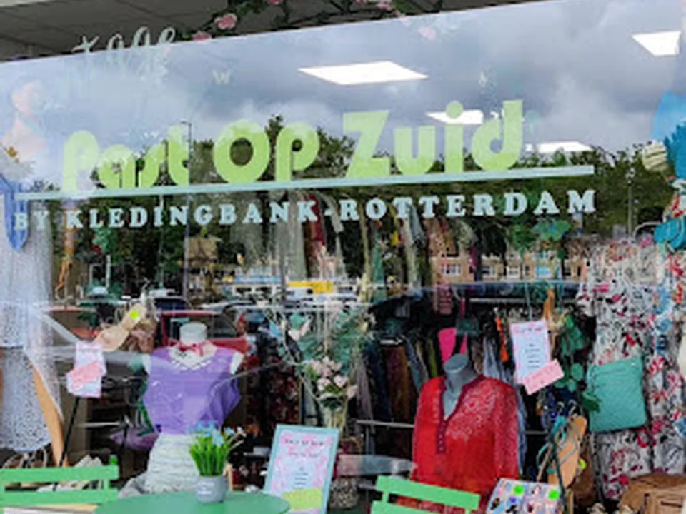 St.Kledingbank Rotterdam Zuid