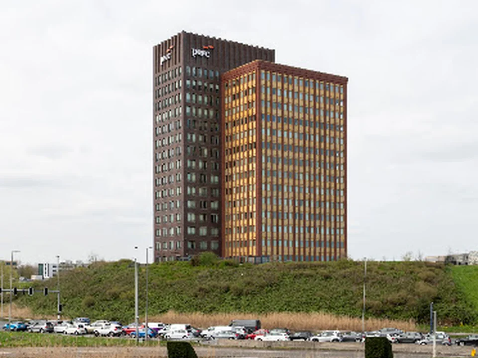 PricewaterhouseCoopers Services, Rotterdam