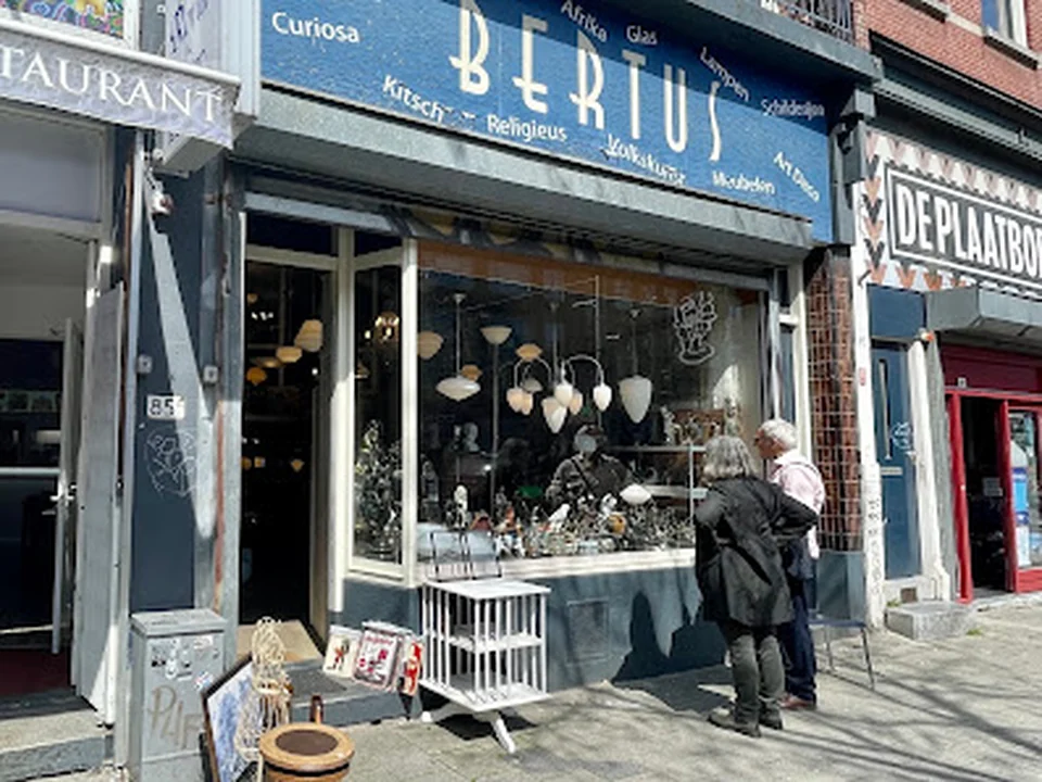 Bertus Antiek en Curiosa, Rotterdam
