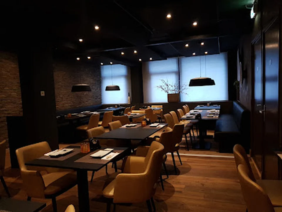 Hamachi, Rotterdam
