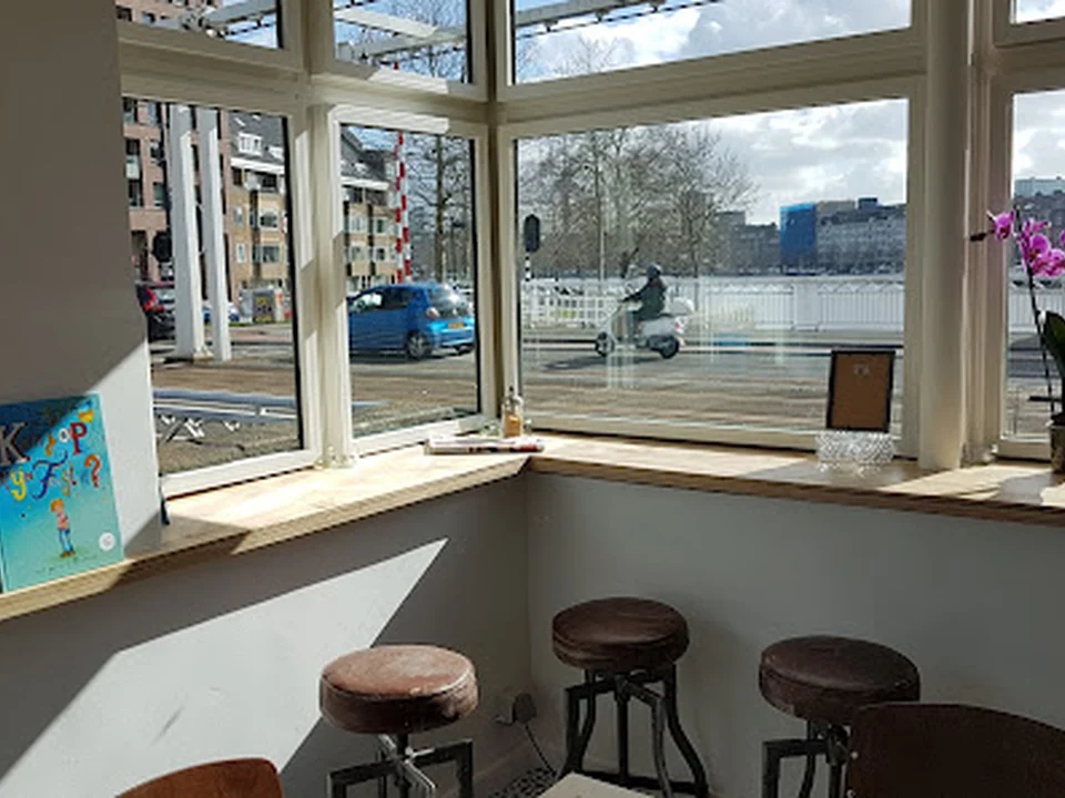 Fameuze broodje van Ap halen, Rotterdam