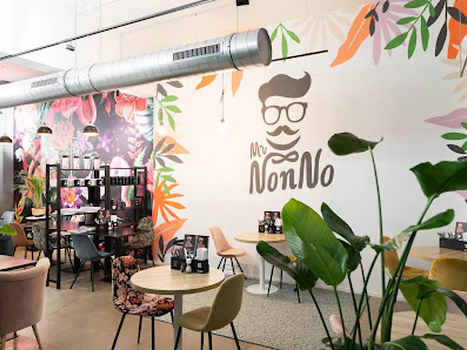 Mr NonNo center, Rotterdam