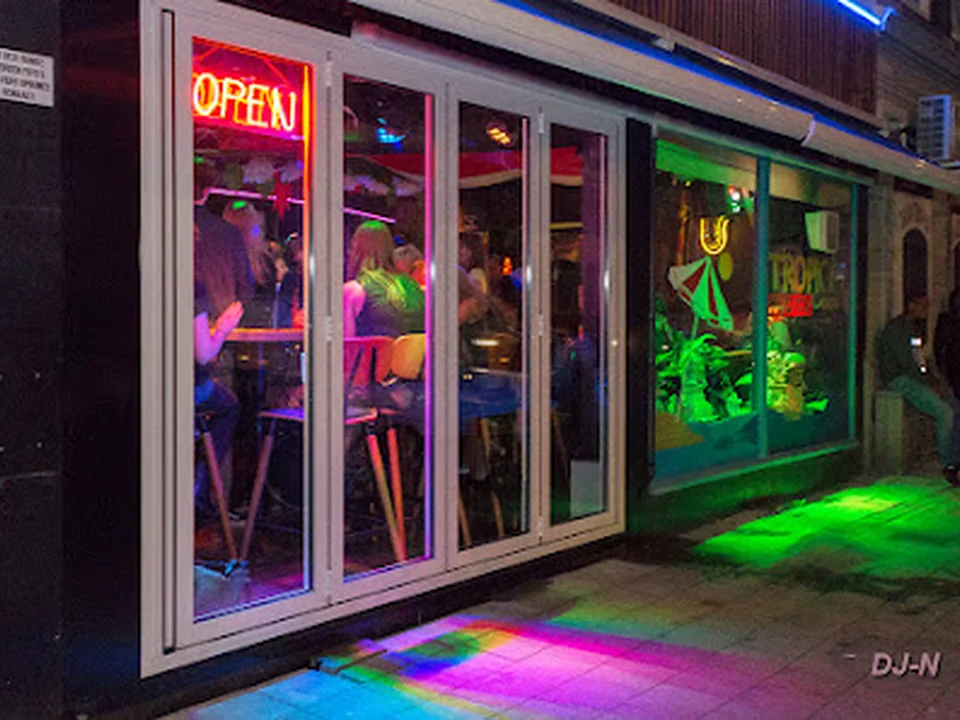 Karaoke Bar Salon Tropica Rotterdam