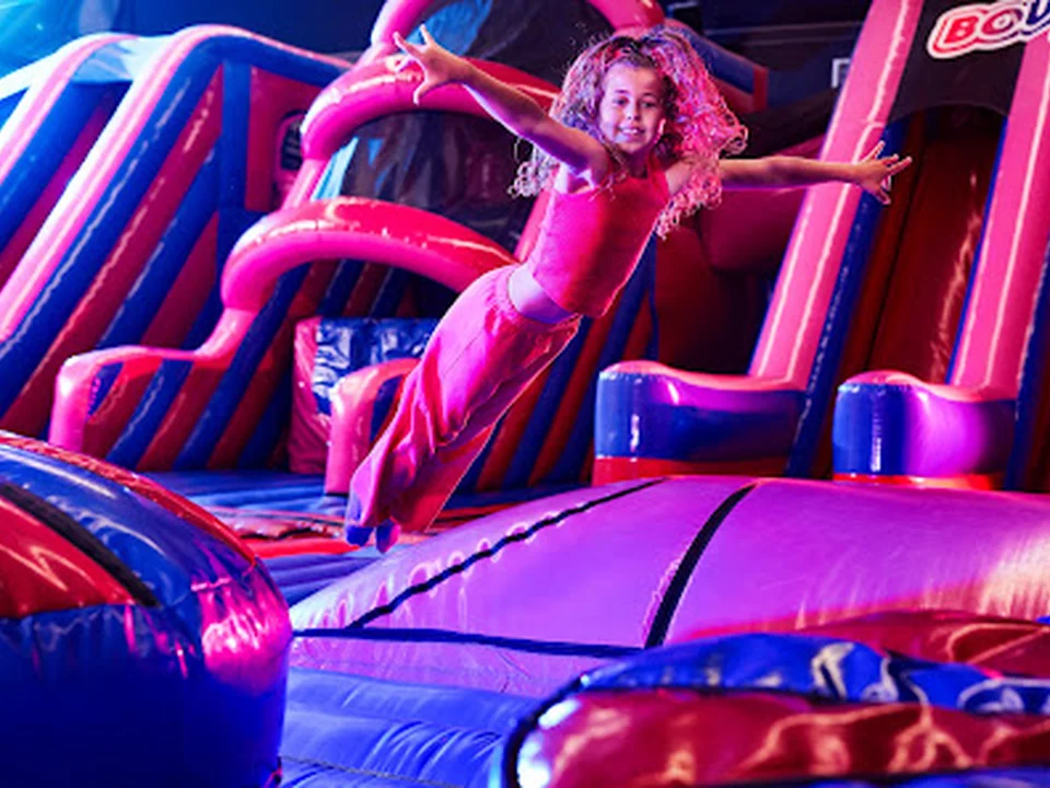 Bounce Valley Rotterdam | Luchtkussenpark Rotterdam