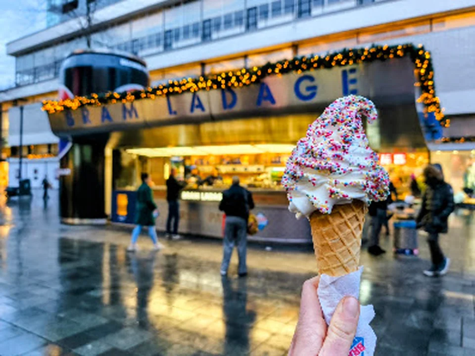 Bram Ladage Binnenwegplein, Rotterdam