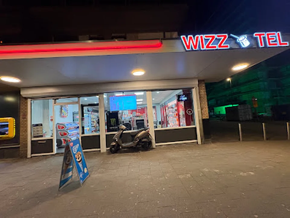 Wizz Tel, Rotterdam