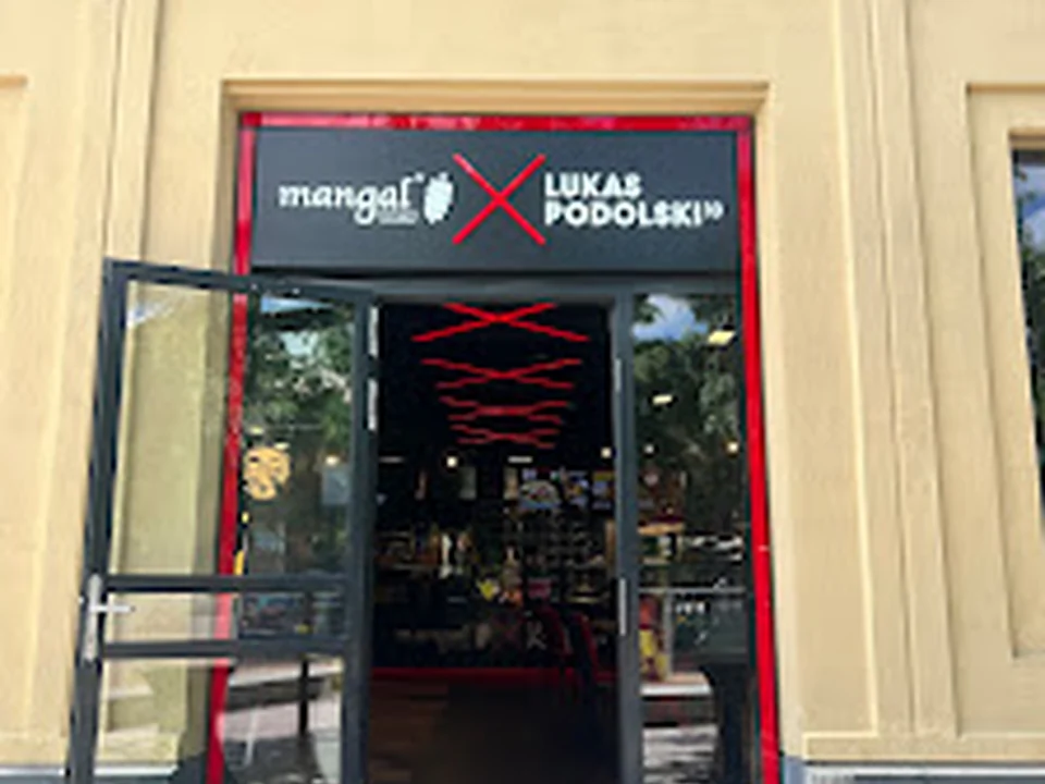 Mangal Doner X Lukas Podolski 10 Rotterdam Zuidplein