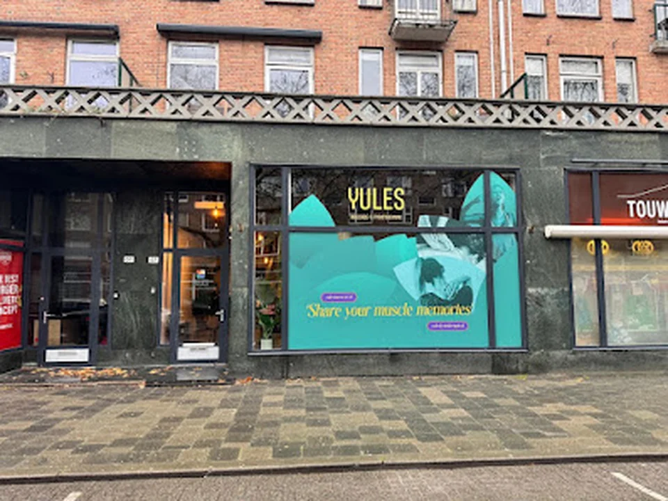 Yules masseert, Rotterdam