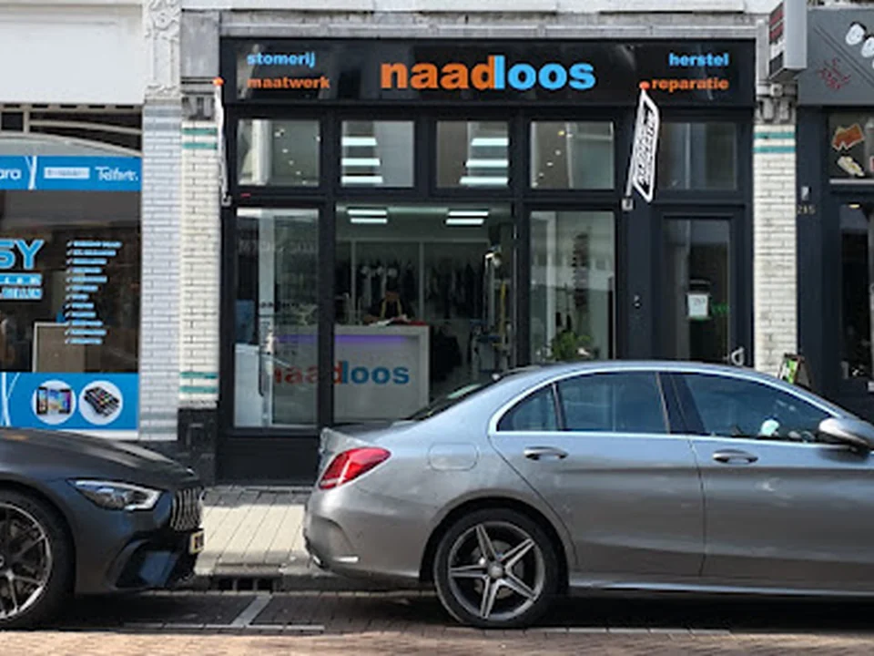 Naadloos Kledingreparatie & Stomerij, Rotterdam