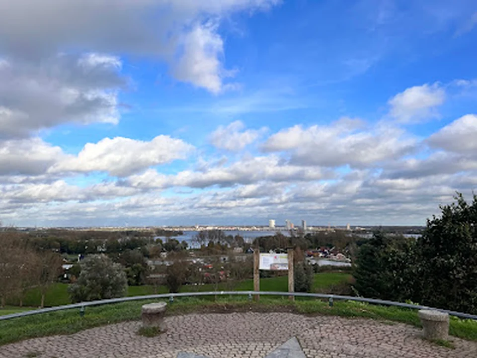 Uitkijkpunt Lührs, Rotterdam