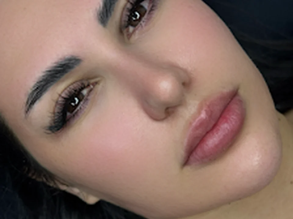 Eva Beauty Studio | Lash Extensions Rotterdam